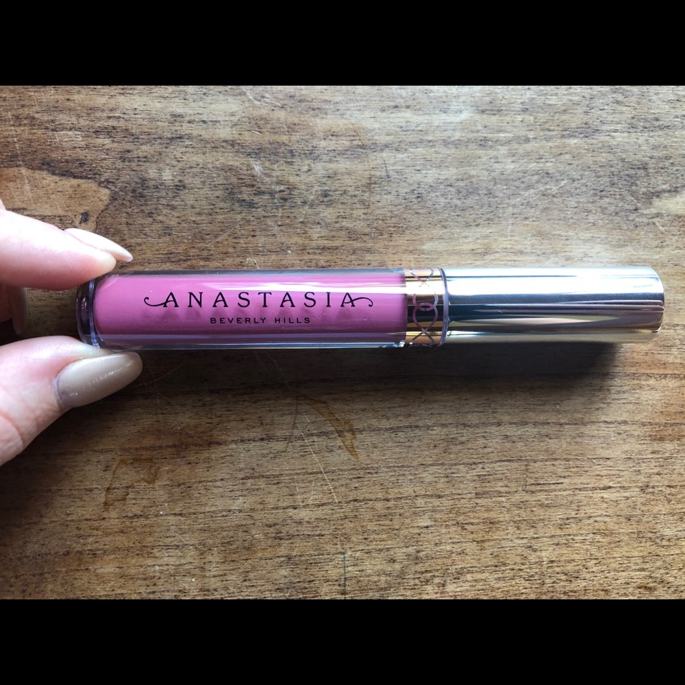 Anastasia Beverly Hills Liquid Lipstick in catnip